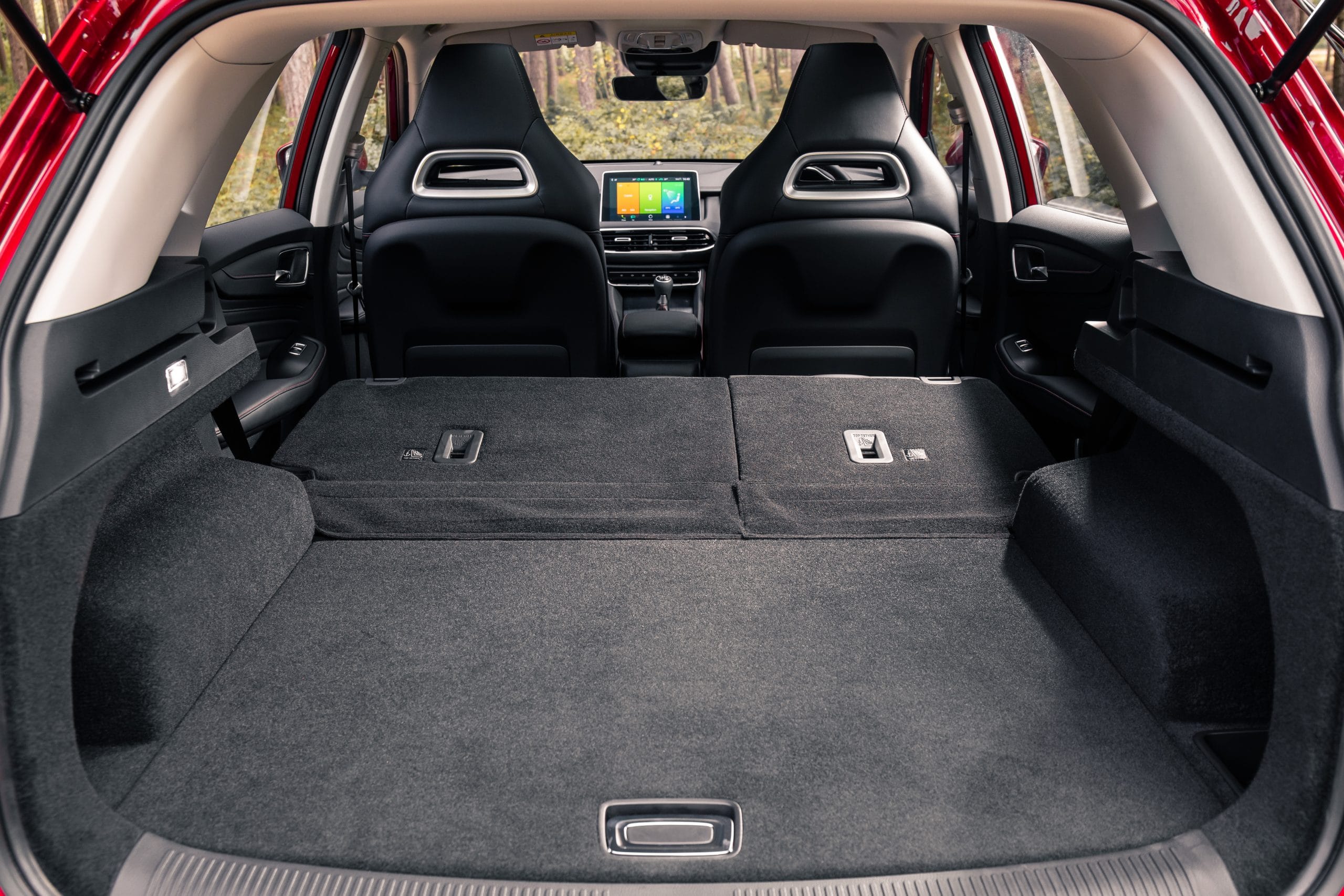 MG HS boot space
