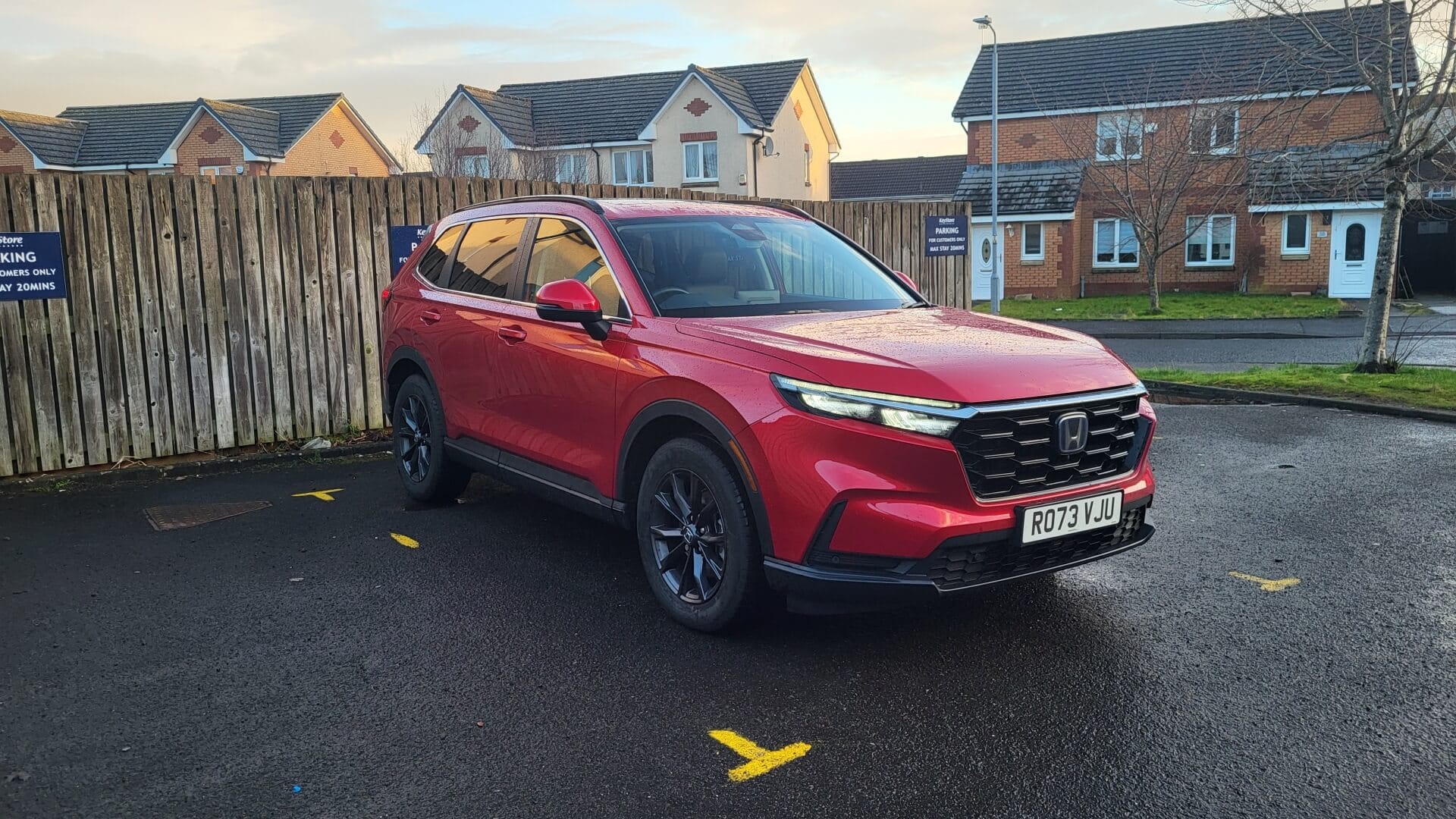 Front view of the 2025 Honda CRV hybrid