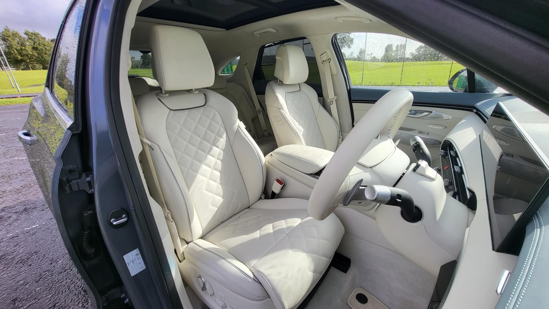 Nappa leather pack in the Genesis GV70.