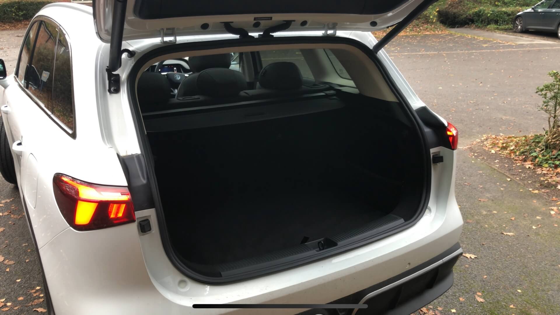 Photo showing the boot space in the MGS6.