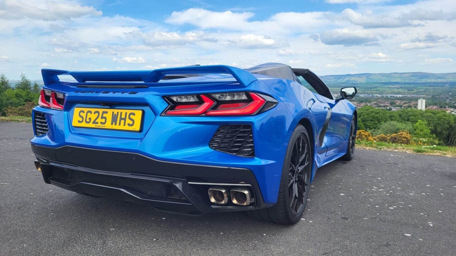 New 2025 Corvette Stingray Review [UK]: Missing the V8 drama?