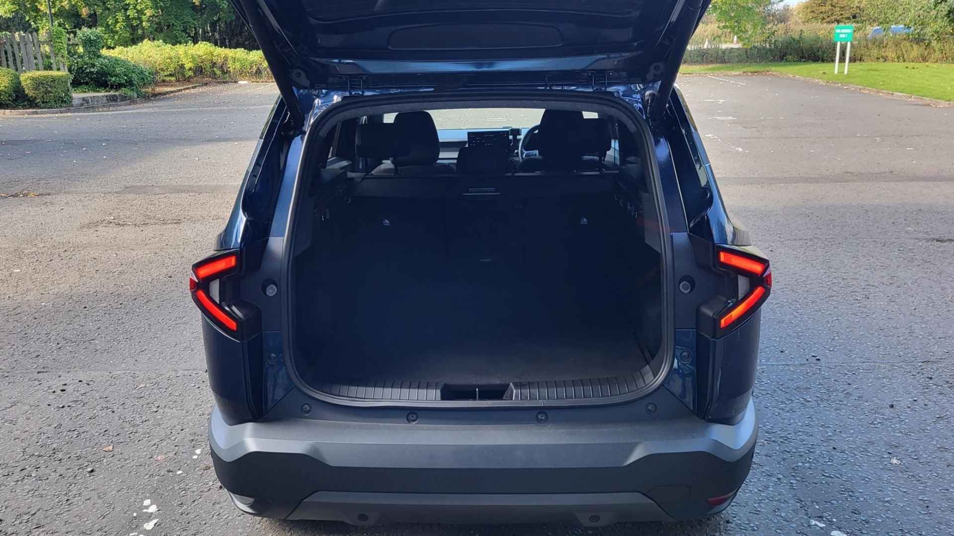 Image of the 2026 Dacia Bigster boot space.