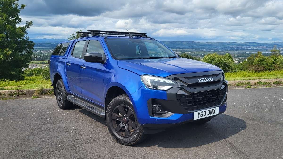 Photo of the 2025 Isuzu D-Max V-Cross, reviewed by Dylan Freeburn.