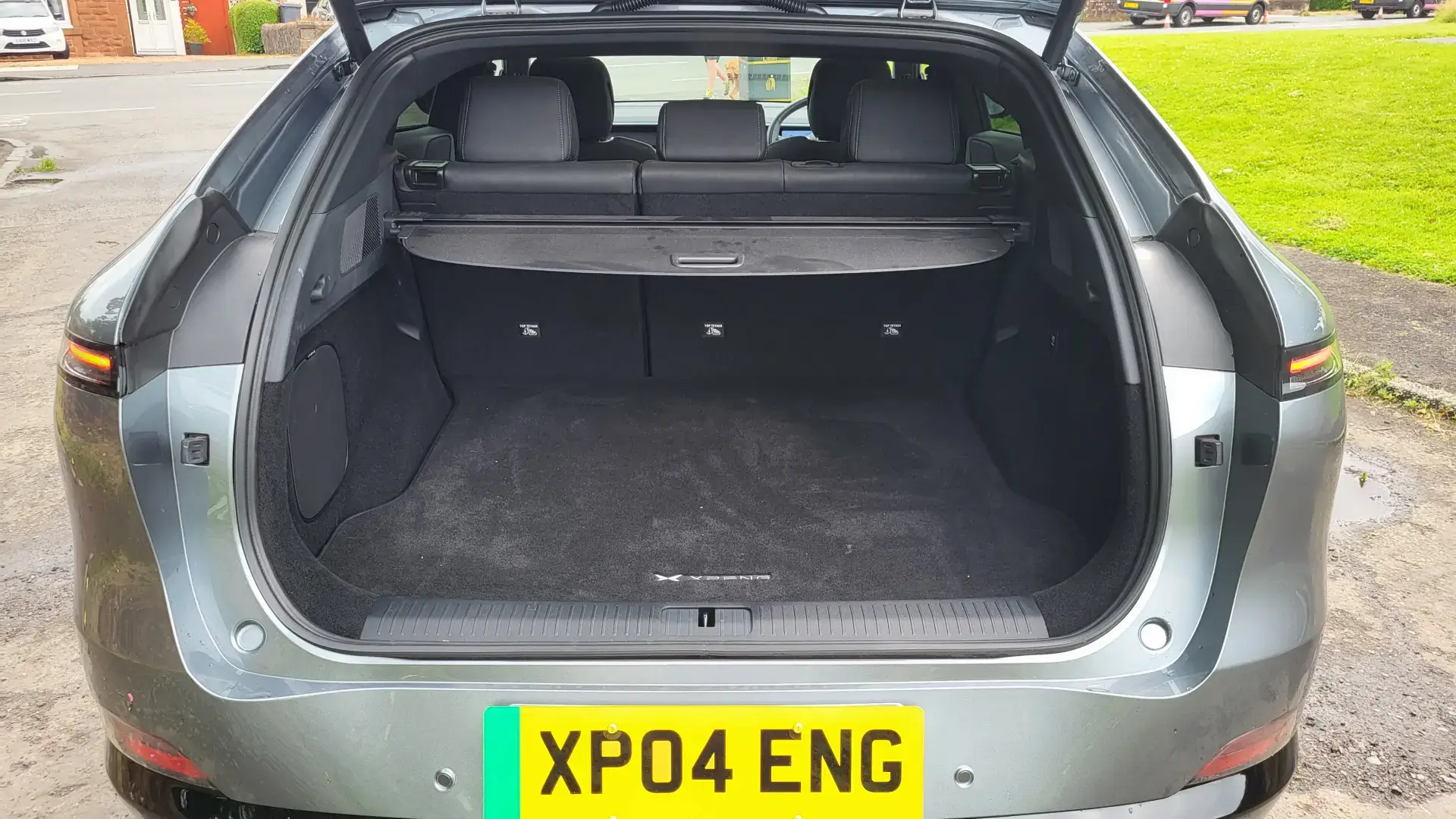 XPENG G6 boot space